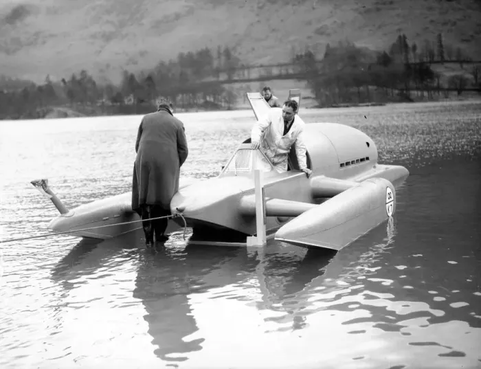 Framed Print : Donald Campbell launches Bluebird K7 on Ullswater for tests, 8th February 1955 Framed Print : Donald Campbell launches Bluebird K7 on Ullswater for tests, 8th February 1955
