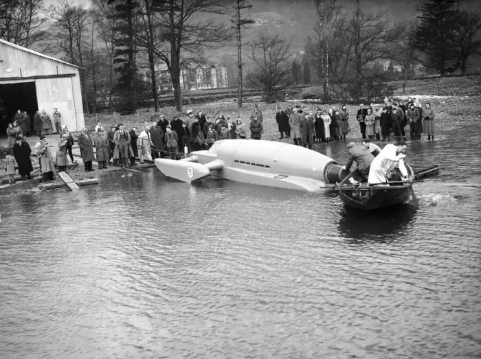 Framed Print : Donald Campbell launches Bluebird K7 on Ullswater for tests, 8th February 1955