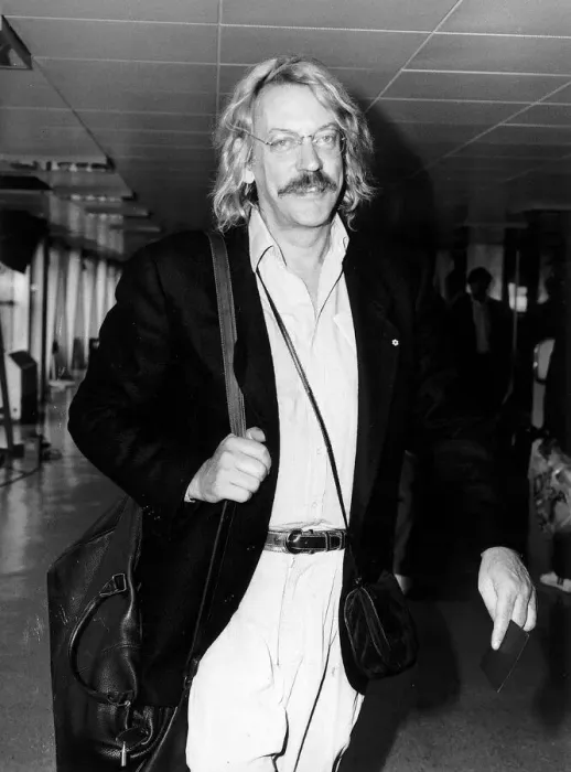 Framed Print : Donald Sutherland leaving Heathrow airport for New York by Concorde Framed Print : Donald Sutherland leaving Heathrow airport for New York by Concorde