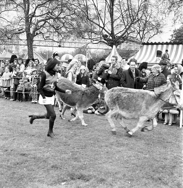 Donkey Derby held for charity at Festival Gardens. April 1972 72-04585