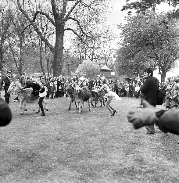 Donkey Derby held for charity at Festival Gardens. April 1972 72-04585-004