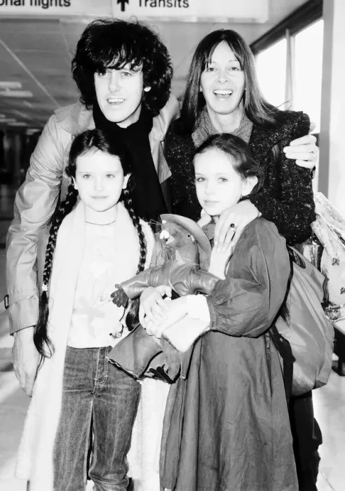 Framed Print : Donovan Scottish pop singer folk and family 1982 Framed Print : Donovan Scottish pop singer folk and family 1982