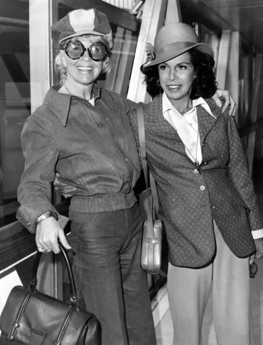 Framed Print : Doris Day and Jacqueline Susann at Heathrow Airport today. 20th September 1973 Framed Print : Doris Day and Jacqueline Susann at Heathrow Airport today. 20th September 1973