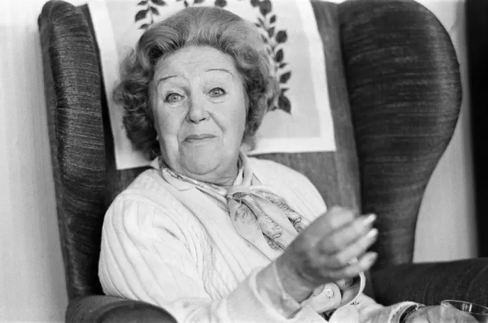 Framed Print : Doris Hare MBE, December 1971. Doris Hare stars as Stan Butlers widowed mother