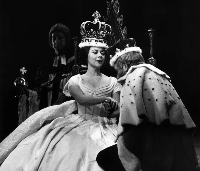 Framed Print : Dorothy Tutin actress March 1965 as Queen Victoria in the Bristol Old Vic