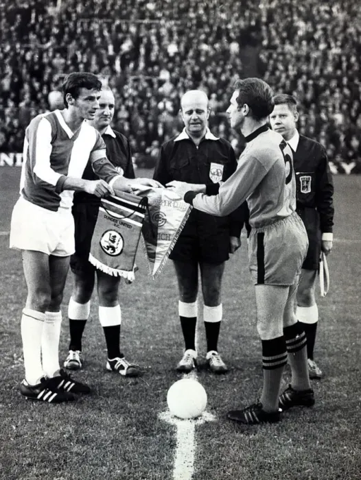 Framed Print : Doug Smith, Dundee United football player / Captain, September 1970 Framed Print : Doug Smith, Dundee United football player / Captain, September 1970