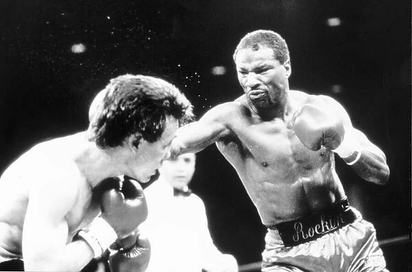 Doug De Witt Boxer in fight with fellow boxer Robbie Simms