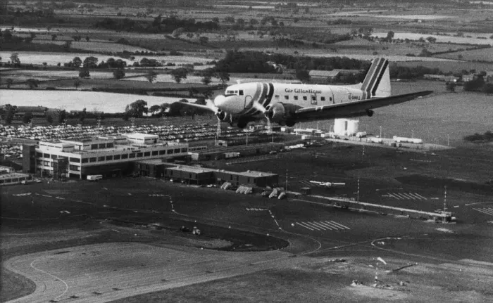 Framed Print : A Douglas DC3 Dakota aircraft operated by Air Atlantique at Newcastle Airport