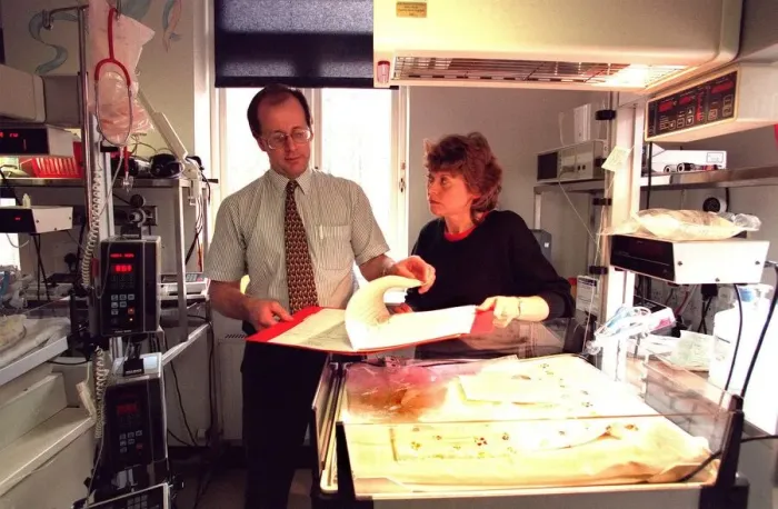 Framed Print : DR MIKE HIRD CONSULTANT PAEDIATRICIAN AND CLINICAL NURSE VIV MENDHAM - 03  /  03  /  1997