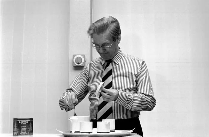 Framed Print : Drink: Tea: Tea expert Bill Edge of Liptons Tea Framed Print : Drink: Tea: Tea expert Bill Edge of Liptons Tea