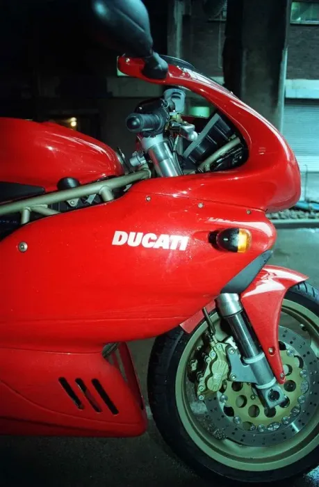 Framed Print : DUCATI 900ss January 1999 Fairing drilled brake disc forks motorcycle