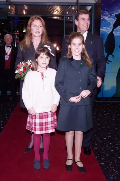 Framed Print : Duchess of York and Prince Andrew with their daughters Princesses Beatrice Framed Print : Duchess of York and Prince Andrew with their daughters Princesses Beatrice
