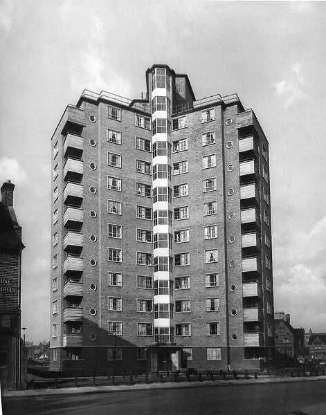 Duddeston tower blocks. Birminghams first multi-storey flats. 17th May, 1964
