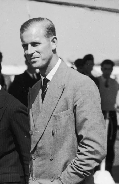 Framed Print : The Duke of Edinburgh arrives home on leave. Pictured with his private secretary Mike Framed Print : The Duke of Edinburgh arrives home on leave. Pictured with his private secretary Mike