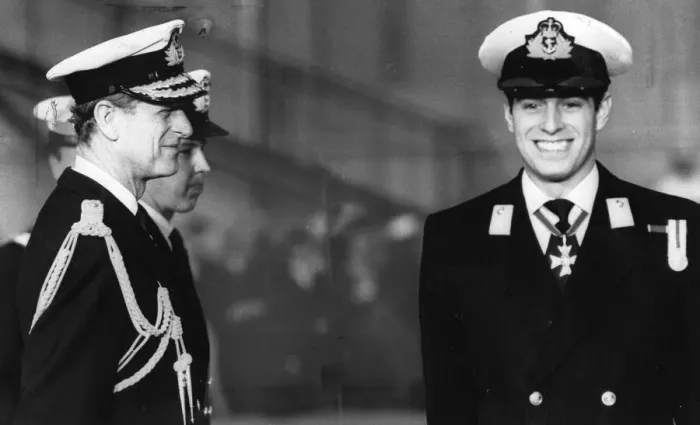 Framed Print : The Duke of Edinburgh. Prince Philip presents the Louis Newmark trophy to his son Framed Print : The Duke of Edinburgh. Prince Philip presents the Louis Newmark trophy to his son