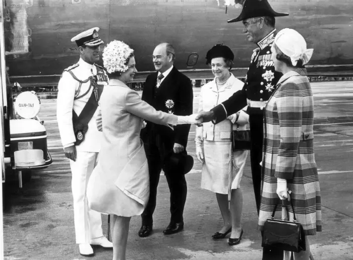 Framed Print : THE DUKE OF EDINBURGH. QUEEN ELIZABETH II AND PRINCE PHILIP ARE MET AT SYDNEY AIRPORT FOR