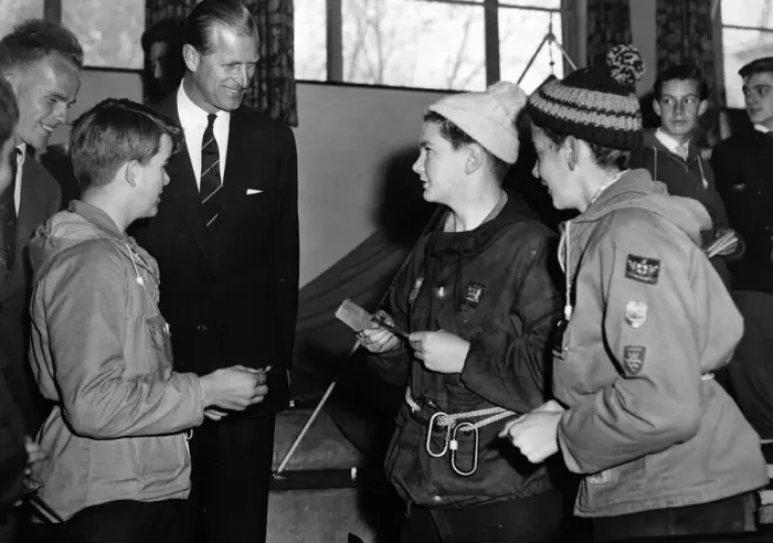 Framed Print : The Duke of Edinburgh visits a school in Birmingham. 24th October 1969
