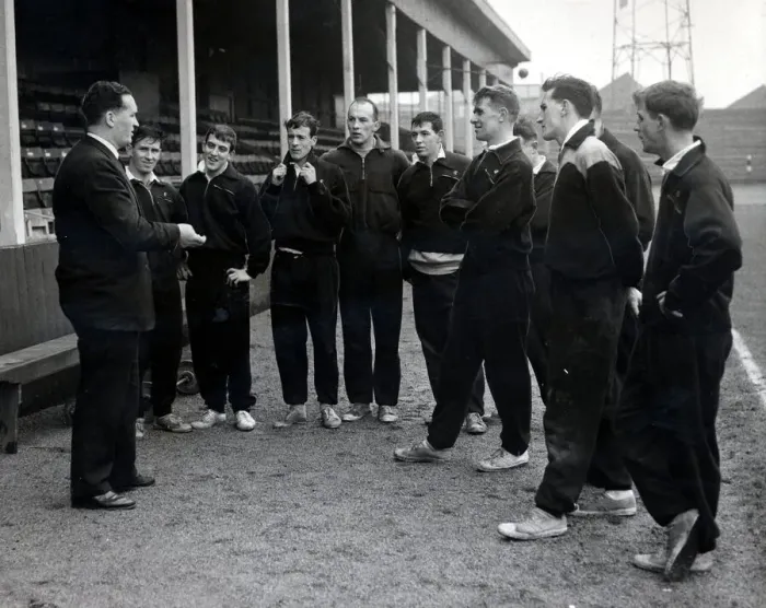 Framed Print : Dunfermline FC February 1962 (l to r) manager Jock Stein, Peebles, Fraser, Thomson