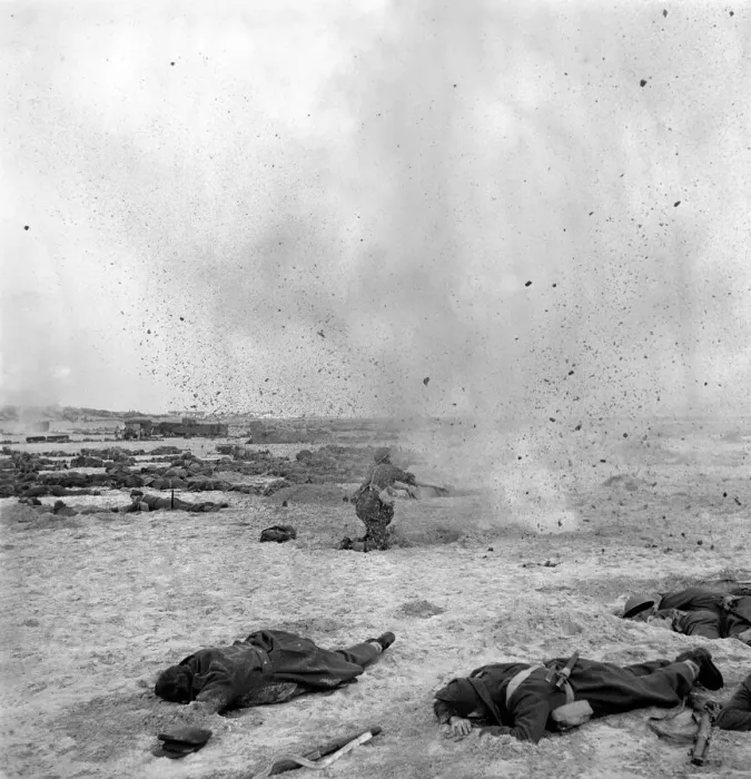 Framed Print : Dunkirk'film being made on English Beaches. May 1957 J3199-002