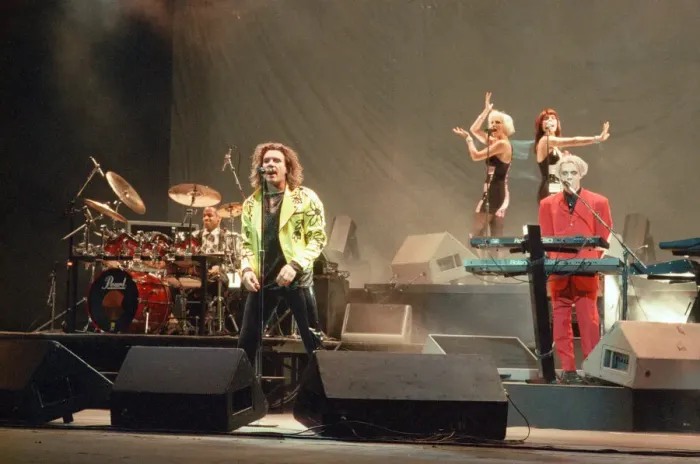 Framed Print : Duran Duran in concert Pictures circa 14th March 1989 The group