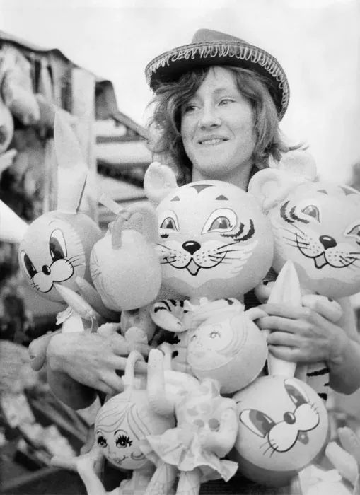 Framed Print : Durham Miners Gala - 14 year old Carol Young with her display of dolls Framed Print : Durham Miners Gala - 14 year old Carol Young with her display of dolls