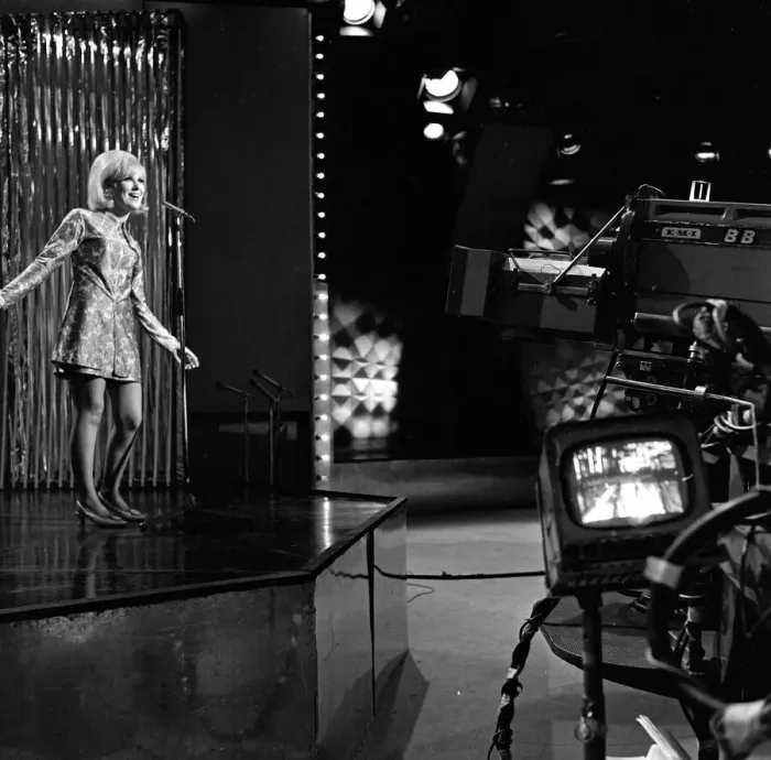Framed Print : Dusty Springfield performing at the rehearsals for Top of the Pops at the BBC Framed Print : Dusty Springfield performing at the rehearsals for Top of the Pops at the BBC