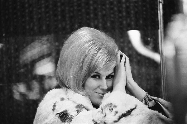 Dusty Springfield, Singer aged 23 years old, 30th December 1963