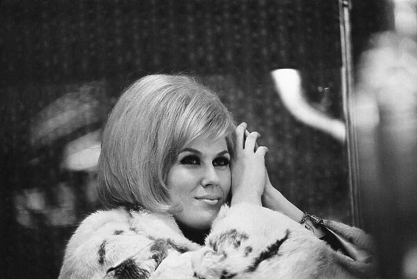 Dusty Springfield, Singer aged 24 years old, 30th December 1963