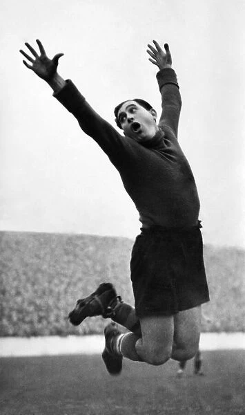 E. Gregory (West Ham. FC). November 1950 P009576