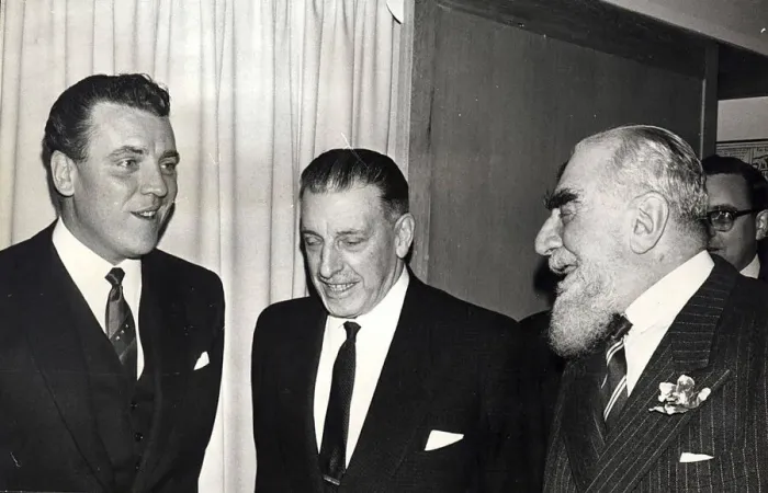 Framed Print : EAMONN ANDREWS, SEAN LEMASS AND NUBAR GUBENKIAN AT THE OPENING OF THE IRISH CENTRE Framed Print : EAMONN ANDREWS, SEAN LEMASS AND NUBAR GUBENKIAN AT THE OPENING OF THE IRISH CENTRE