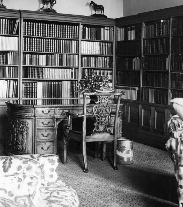 Framed Print : The Earl of Durhams sitting room in Lambton Castle in September 1937 Framed Print : The Earl of Durhams sitting room in Lambton Castle in September 1937