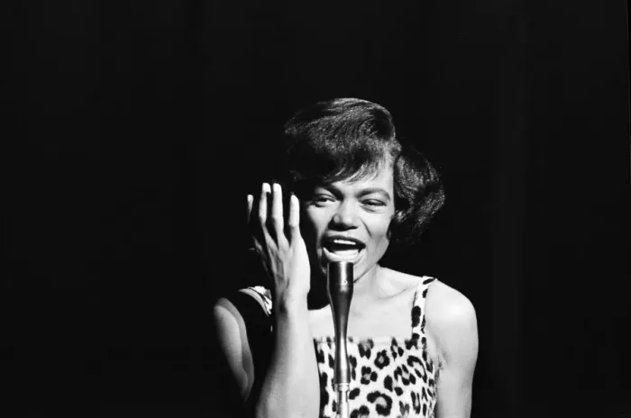 Framed Print : Eartha Kitt performing at Talk of the Town 7th September 1960 Framed Print : Eartha Kitt performing at Talk of the Town 7th September 1960