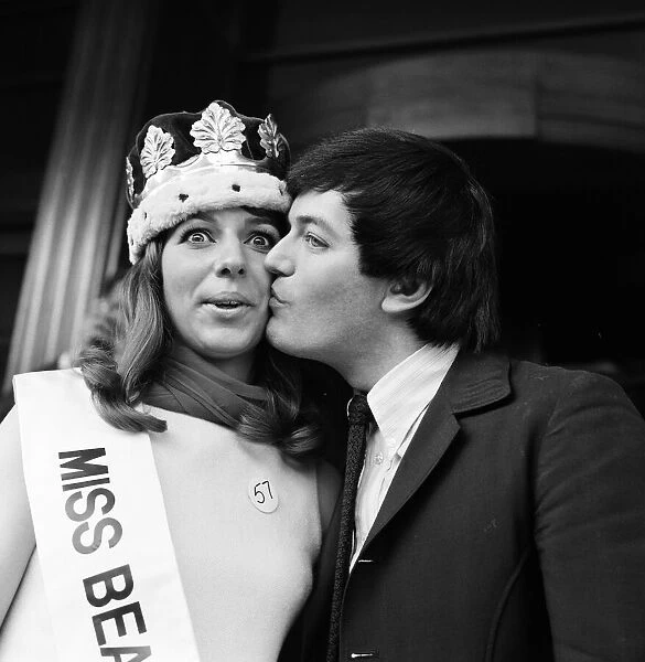 Easter monday finals of Miss Beautiful Eyes 1969 at the Great Western Royal Hotel in