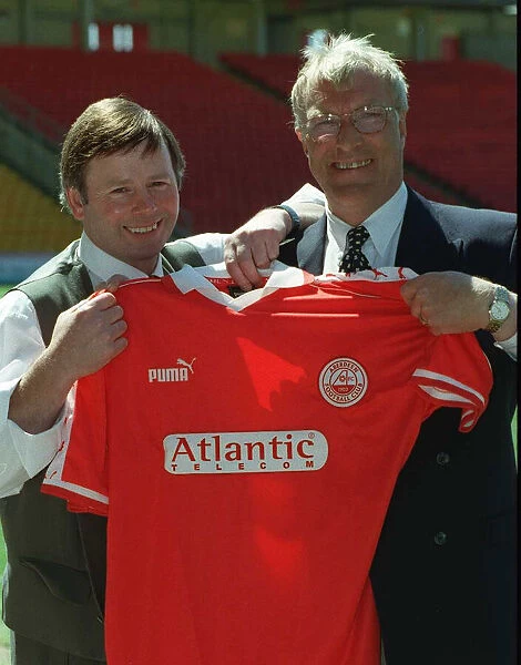 Ebbe Skovdahl new manager of Aberdeen football club, introduced to the media