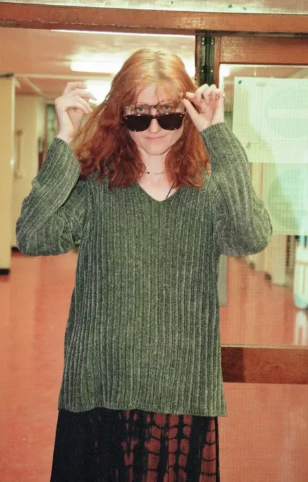 Framed Print : Eddi Reader, Scottish singer songwriter pictured Saturday 21st November 1998 Framed Print : Eddi Reader, Scottish singer songwriter pictured Saturday 21st November 1998