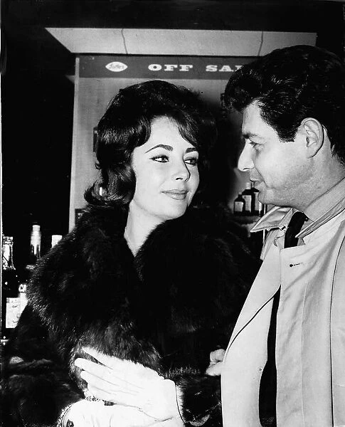 Eddie Fisher American Singer with wife Elizabeth Taylor November 1960