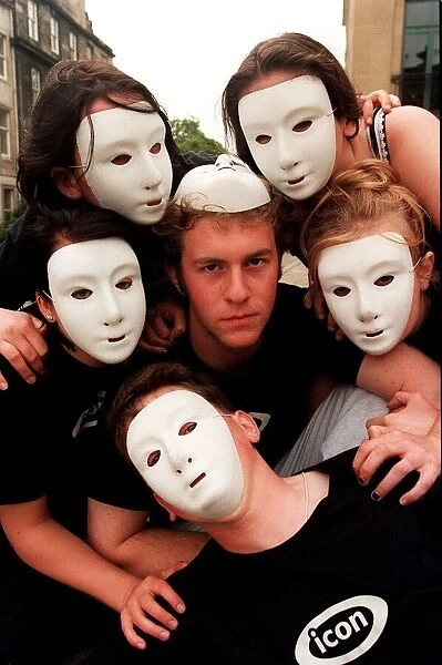 Edinburgh festival fringe Aug 1998 Michael Neale with the Icon dance company masks