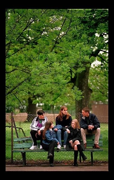 Edinburgh gang feature May 1998 teenagers sit on park bench Lara King