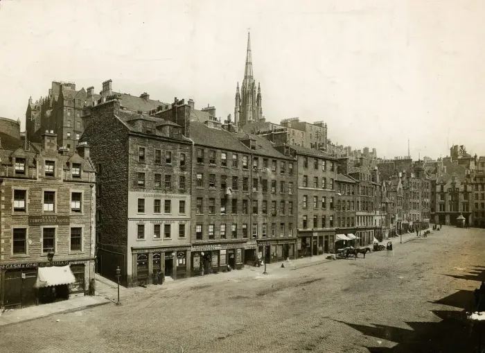 Framed Print : Edinburgh Grassmarket, circa 1900 Framed Print : Edinburgh Grassmarket, circa 1900