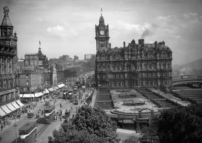 Framed Print : Edinburgh Princes Street 1950 North British Station Hotel Framed Print : Edinburgh Princes Street 1950 North British Station Hotel