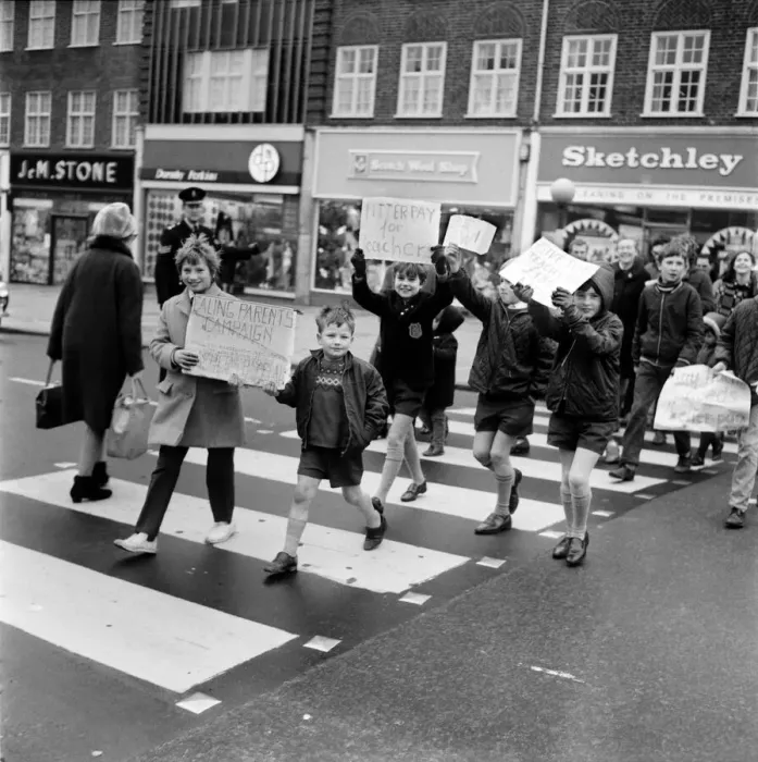 Framed Print : Education. Industrial Disputes: Teachers Strike: All the schools in the Ealing area were Framed Print : Education. Industrial Disputes: Teachers Strike: All the schools in the Ealing area were