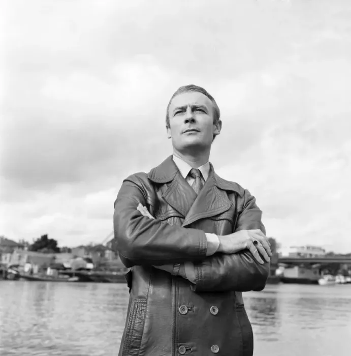 Framed Print : Edward Woodward actor who plays the role of David Callan in ITV Framed Print : Edward Woodward actor who plays the role of David Callan in ITV