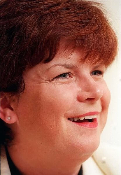 Elaine C Smith comedienne September 1999 A©mirrorpix