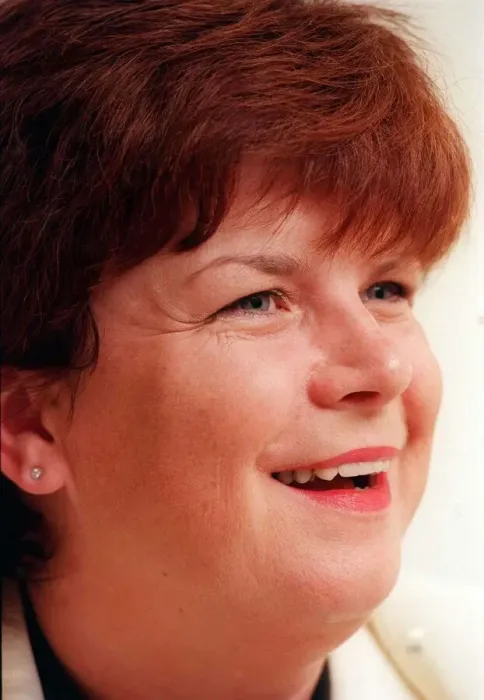 Framed Print : Elaine C Smith comedienne September 1999 A©mirrorpix Framed Print : Elaine C Smith comedienne September 1999 A©mirrorpix