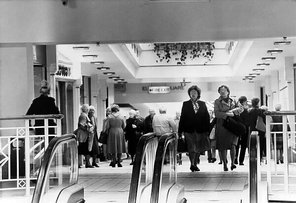 Eldon Garden Shopping Centre, Newcastle upon Tyne, Tyne and Wear. 30th October 1989