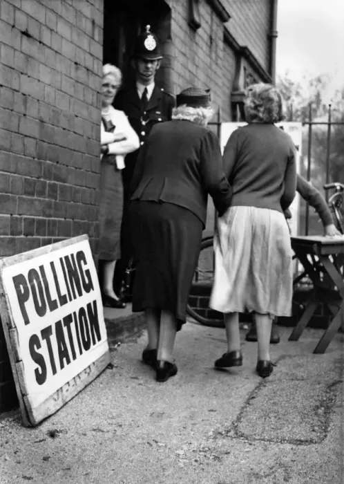 Framed Print : Election 1959 Old folk turn out to vote at Salford Polling station October