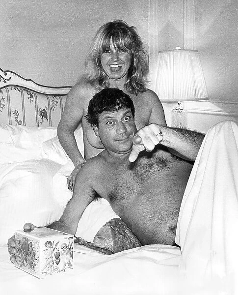Elizabeth Ewall with Oliver Reed in Bed