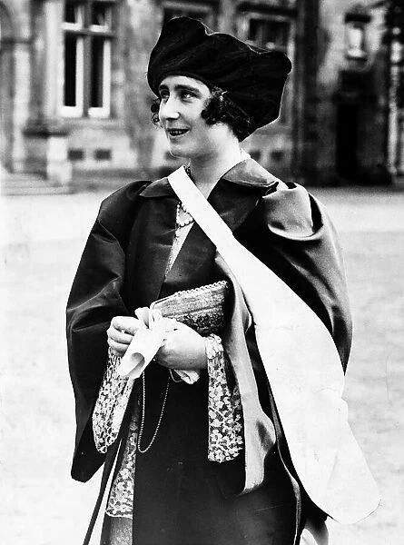 Elizabeth Queen Mother in St Andrews 1929