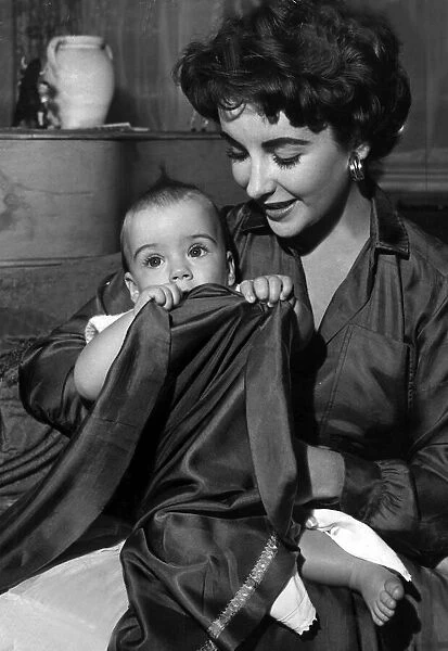 Elizabeth Taylor Actress with her baby son Michael September 1953