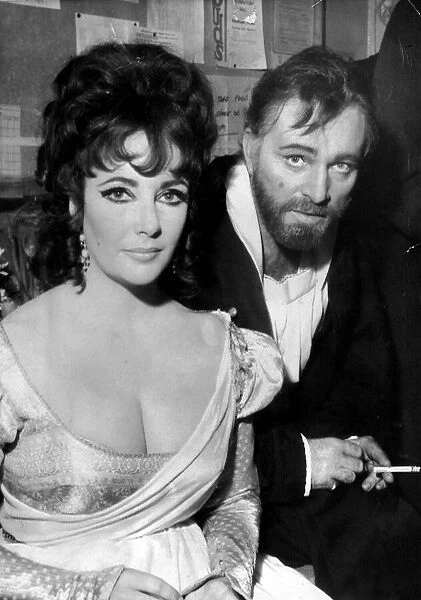 Elizabeth Taylor Actress with husband Richard Burton